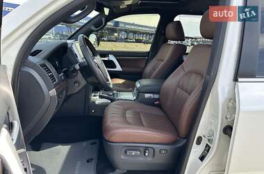 Внедорожник / Кроссовер Toyota Land Cruiser 2020 в 