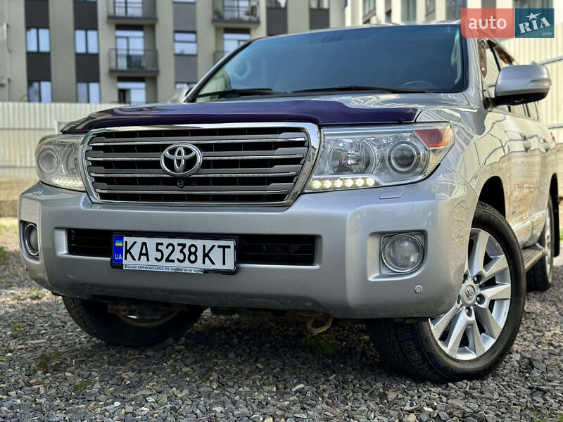 Позашляховик / Кросовер Toyota Land Cruiser 2013 в Ужгороді