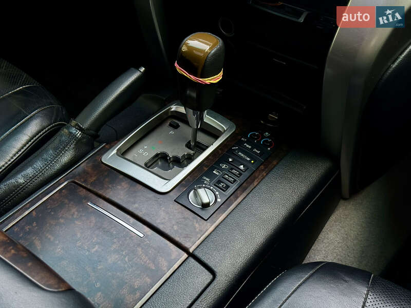 Позашляховик / Кросовер Toyota Land Cruiser 2013 в Ужгороді