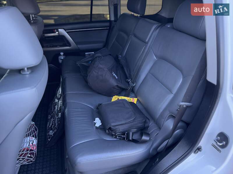 Внедорожник / Кроссовер Toyota Land Cruiser 2009 в Ивано-Франковске