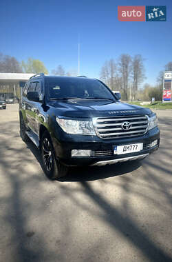 Внедорожник / Кроссовер Toyota Land Cruiser 2011 в 