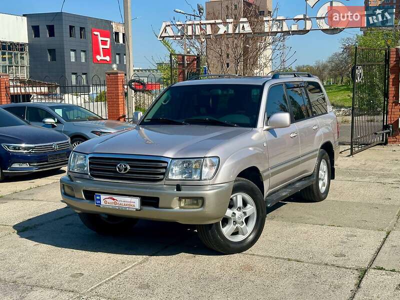 Позашляховик / Кросовер Toyota Land Cruiser 2003 в 
