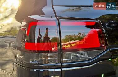 Внедорожник / Кроссовер Toyota Land Cruiser 2016 в 