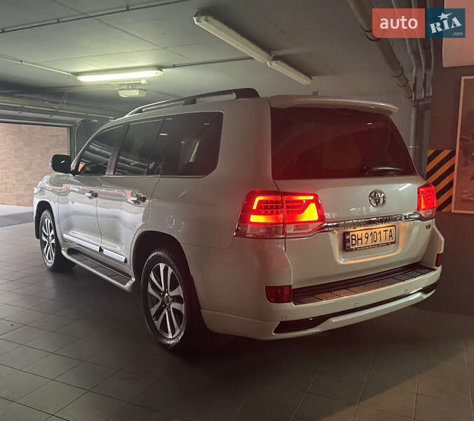 Внедорожник / Кроссовер Toyota Land Cruiser 2018 в Одессе фото 3 Внедорожник / Кроссовер Toyota Land Cruiser 2018 в Одессе