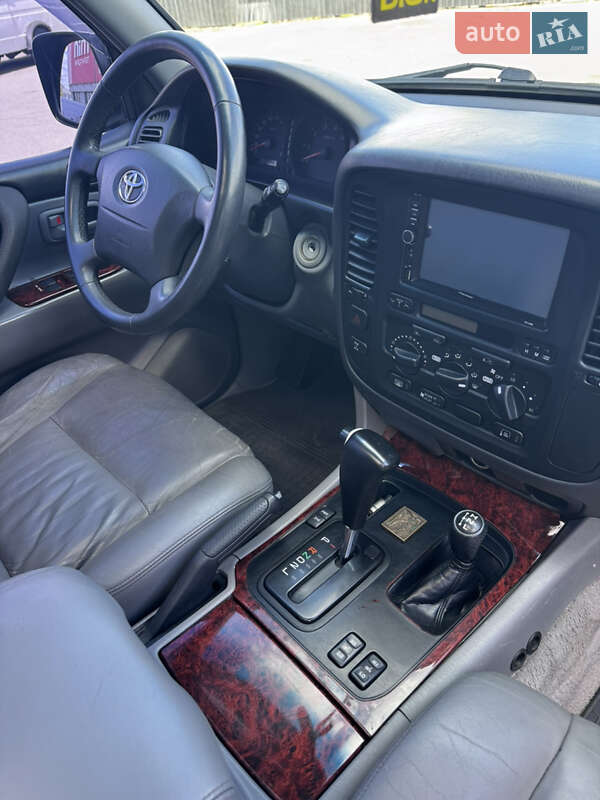 Внедорожник / Кроссовер Toyota Land Cruiser 2002 в Киеве