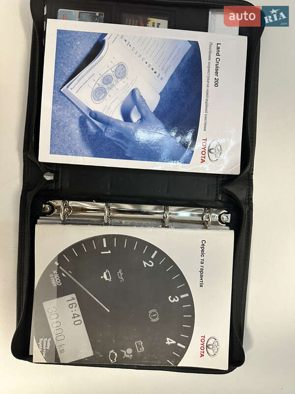 Внедорожник / Кроссовер Toyota Land Cruiser 2012 в Киеве