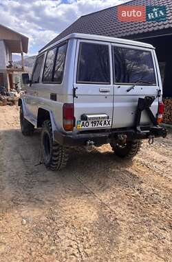 Внедорожник / Кроссовер Toyota Land Cruiser 1987 в 