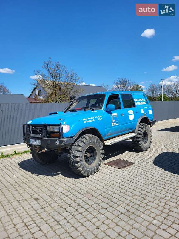 Позашляховик / Кросовер Toyota Land Cruiser 1994 в 