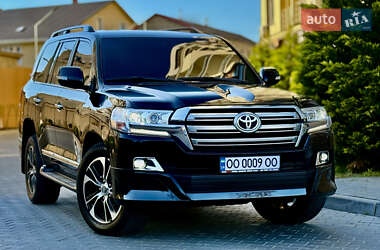 Позашляховик / Кросовер Toyota Land Cruiser 2020 в 