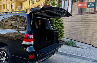 Позашляховик / Кросовер Toyota Land Cruiser 2020 в 