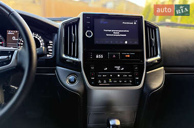 Позашляховик / Кросовер Toyota Land Cruiser 2020 в 