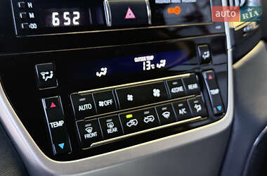 Позашляховик / Кросовер Toyota Land Cruiser 2020 в 