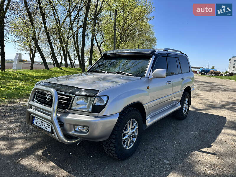 Позашляховик / Кросовер Toyota Land Cruiser 2001 в Чернівцях