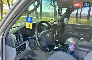 Внедорожник / Кроссовер Toyota Land Cruiser 2001 в 