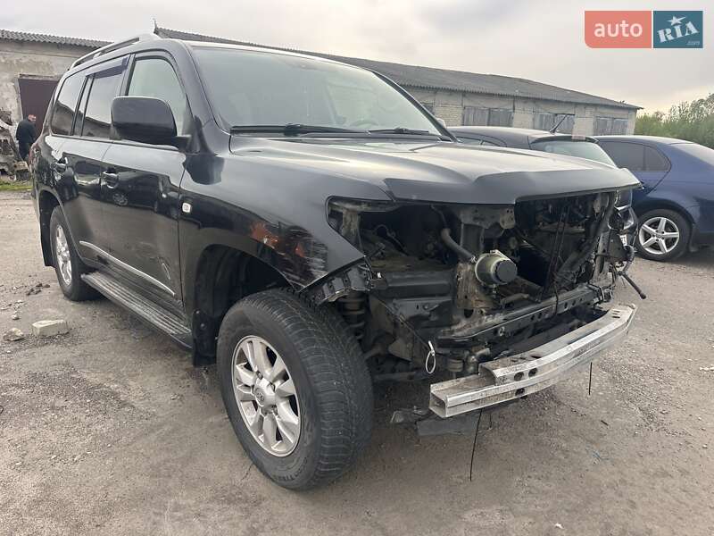 Toyota Land Cruiser 2012
