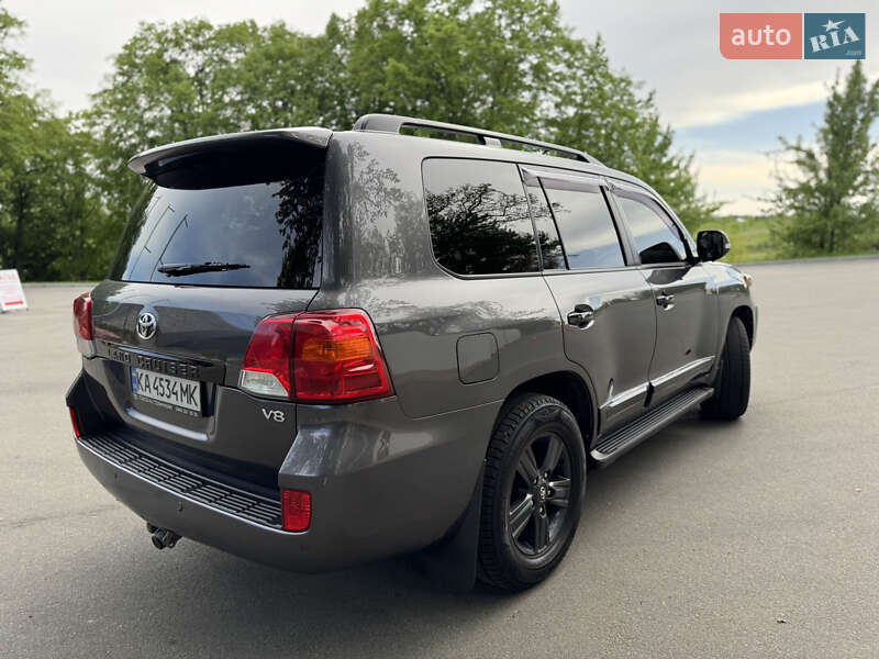 Позашляховик / Кросовер Toyota Land Cruiser 2012 в Києві