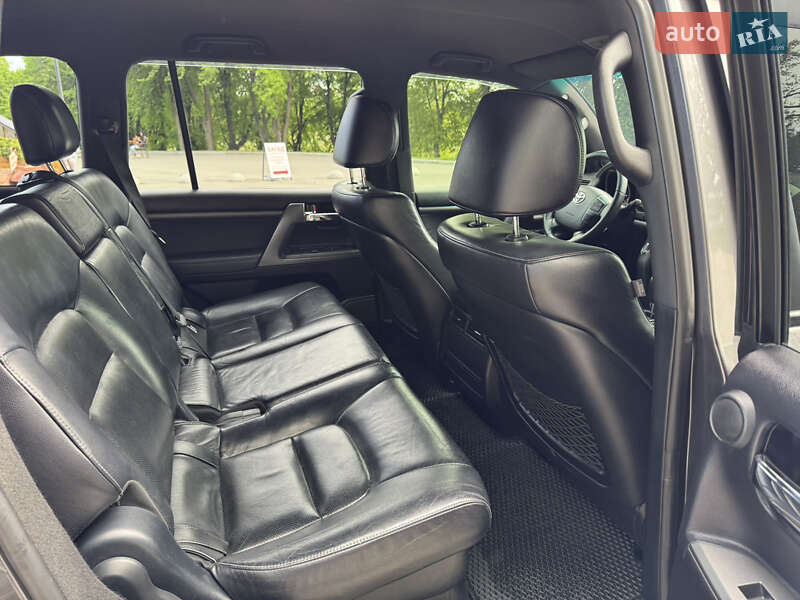 Позашляховик / Кросовер Toyota Land Cruiser 2012 в Києві