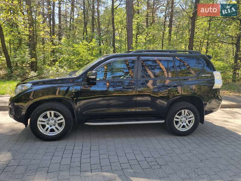 Позашляховик / Кросовер Toyota Land Cruiser 2011 в Львові