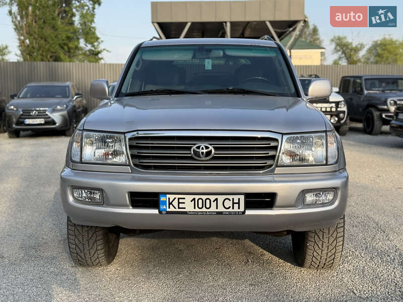 Внедорожник / Кроссовер Toyota Land Cruiser 2003 в 