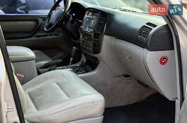 Внедорожник / Кроссовер Toyota Land Cruiser 2003 в 