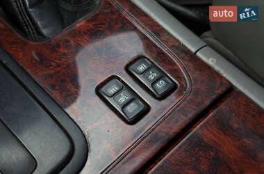 Внедорожник / Кроссовер Toyota Land Cruiser 2002 в 