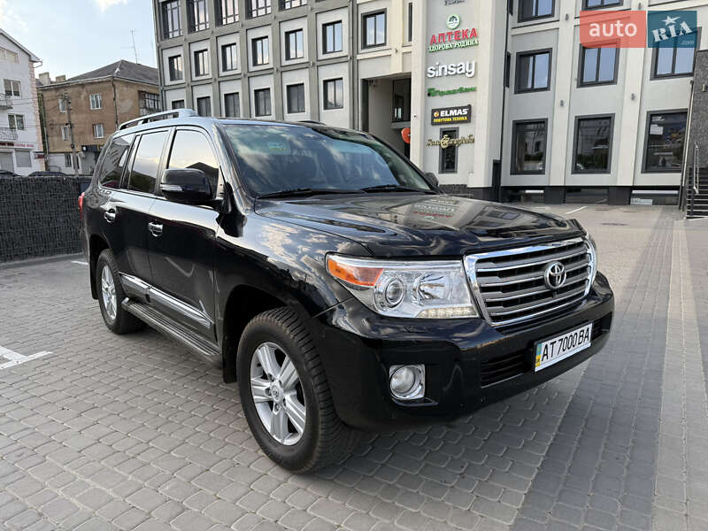 Позашляховик / Кросовер Toyota Land Cruiser 2013 в Коломиї