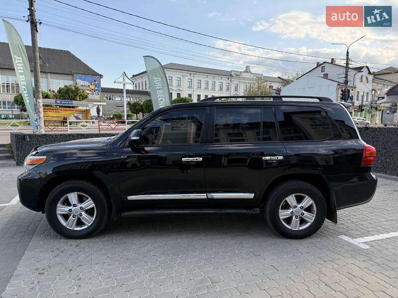 Позашляховик / Кросовер Toyota Land Cruiser 2013 в Коломиї
