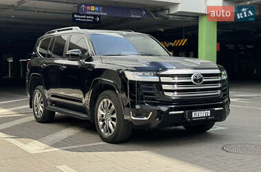 Позашляховик / Кросовер Toyota Land Cruiser 2021 в 