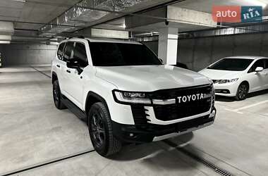 Позашляховик / Кросовер Toyota Land Cruiser 2022 в 