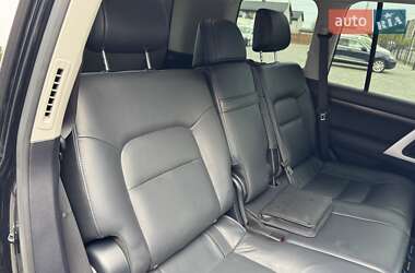 Внедорожник / Кроссовер Toyota Land Cruiser 2018 в 