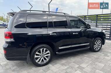 Внедорожник / Кроссовер Toyota Land Cruiser 2018 в 