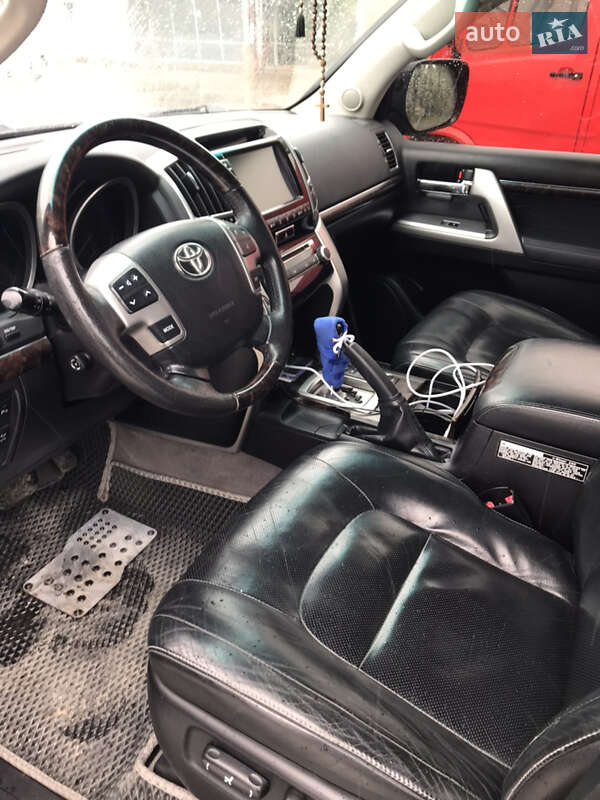Внедорожник / Кроссовер Toyota Land Cruiser 2012 в Каменец-Подольском
