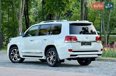 Внедорожник / Кроссовер Toyota Land Cruiser 2017 в 