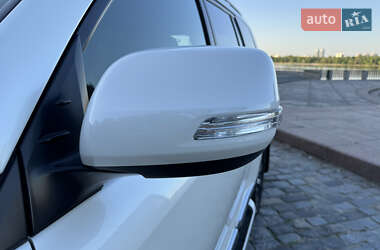 Внедорожник / Кроссовер Toyota Land Cruiser 2017 в 
