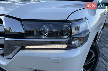 Внедорожник / Кроссовер Toyota Land Cruiser 2017 в 