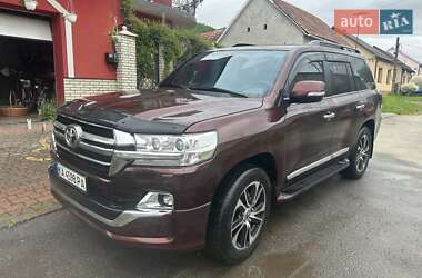 Внедорожник / Кроссовер Toyota Land Cruiser 2016 в Хусте