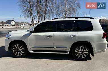 Внедорожник / Кроссовер Toyota Land Cruiser 2016 в 