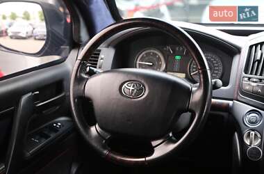 Позашляховик / Кросовер Toyota Land Cruiser 2011 в 