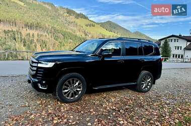 Внедорожник / Кроссовер Toyota Land Cruiser 2022 в 