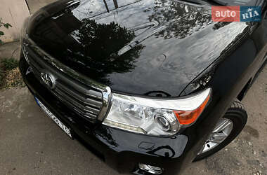 Позашляховик / Кросовер Toyota Land Cruiser 2012 в 