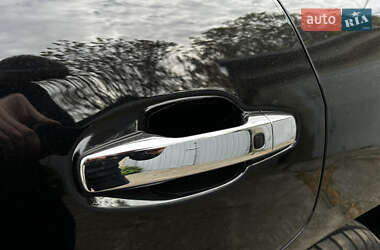 Позашляховик / Кросовер Toyota Land Cruiser 2012 в 