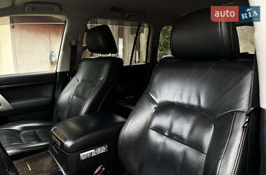 Позашляховик / Кросовер Toyota Land Cruiser 2012 в 