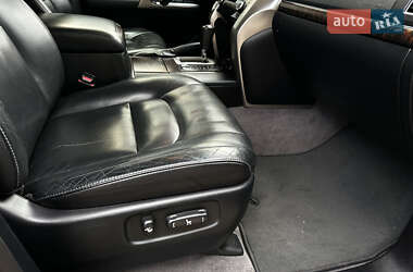 Позашляховик / Кросовер Toyota Land Cruiser 2012 в 