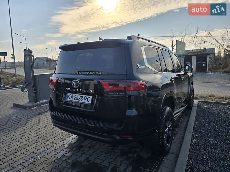 Внедорожник / Кроссовер Toyota Land Cruiser 2022 в Иршаве