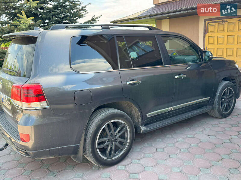 Внедорожник / Кроссовер Toyota Land Cruiser 2018 в Бродах