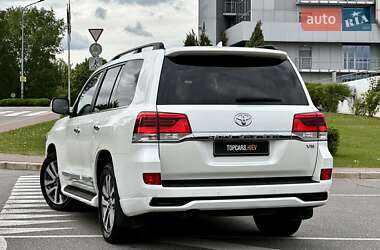 Позашляховик / Кросовер Toyota Land Cruiser 2017 в 