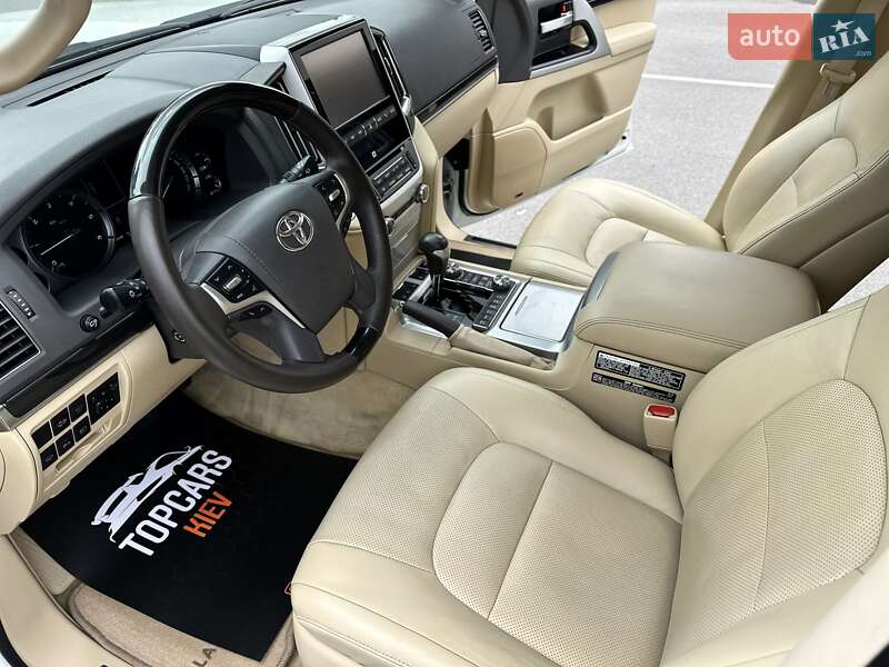 Позашляховик / Кросовер Toyota Land Cruiser 2017 в Києві