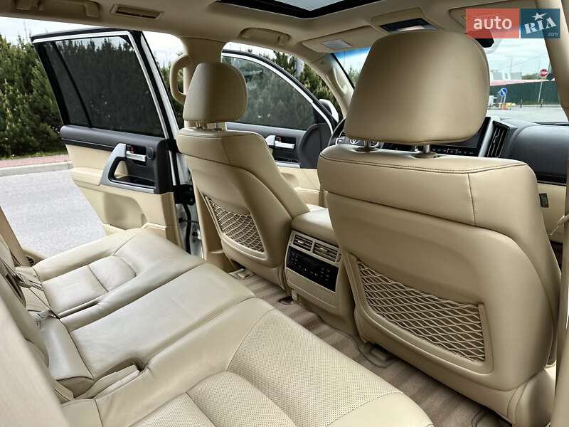 Позашляховик / Кросовер Toyota Land Cruiser 2017 в Києві