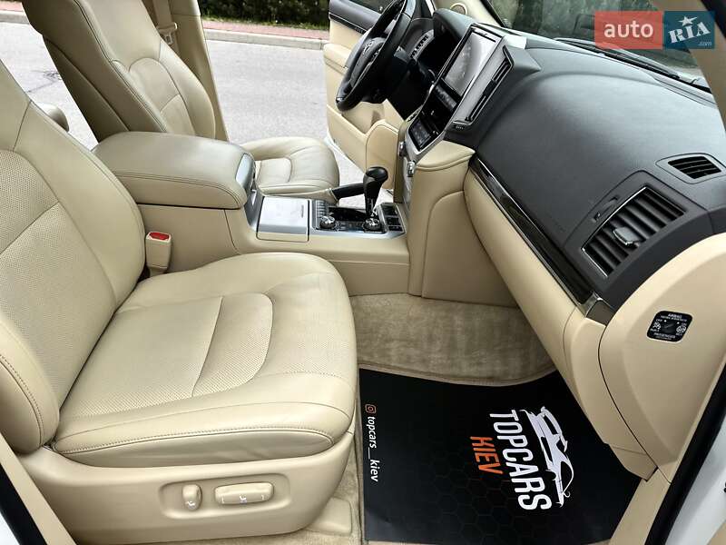 Позашляховик / Кросовер Toyota Land Cruiser 2017 в Києві