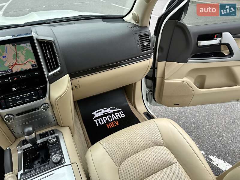 Позашляховик / Кросовер Toyota Land Cruiser 2017 в Києві